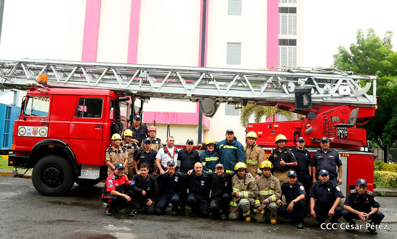 camion-autoescala-bomberos-nicaragua-